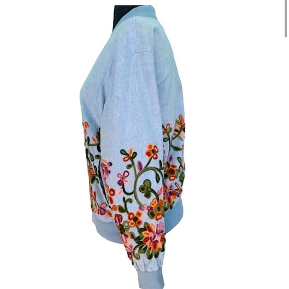 Floral Embroidered Bomber Jacket Size Small - Picture 3 of 11
